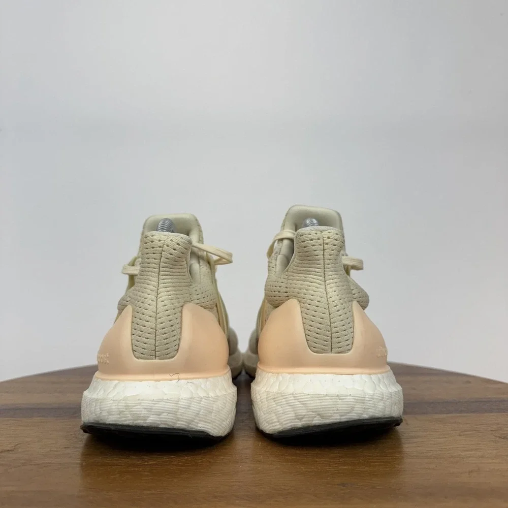 Womens Adidas Ultraboost 5.0 DNA‎ Beige Athletic Running Sneakers Size 7 M GUC